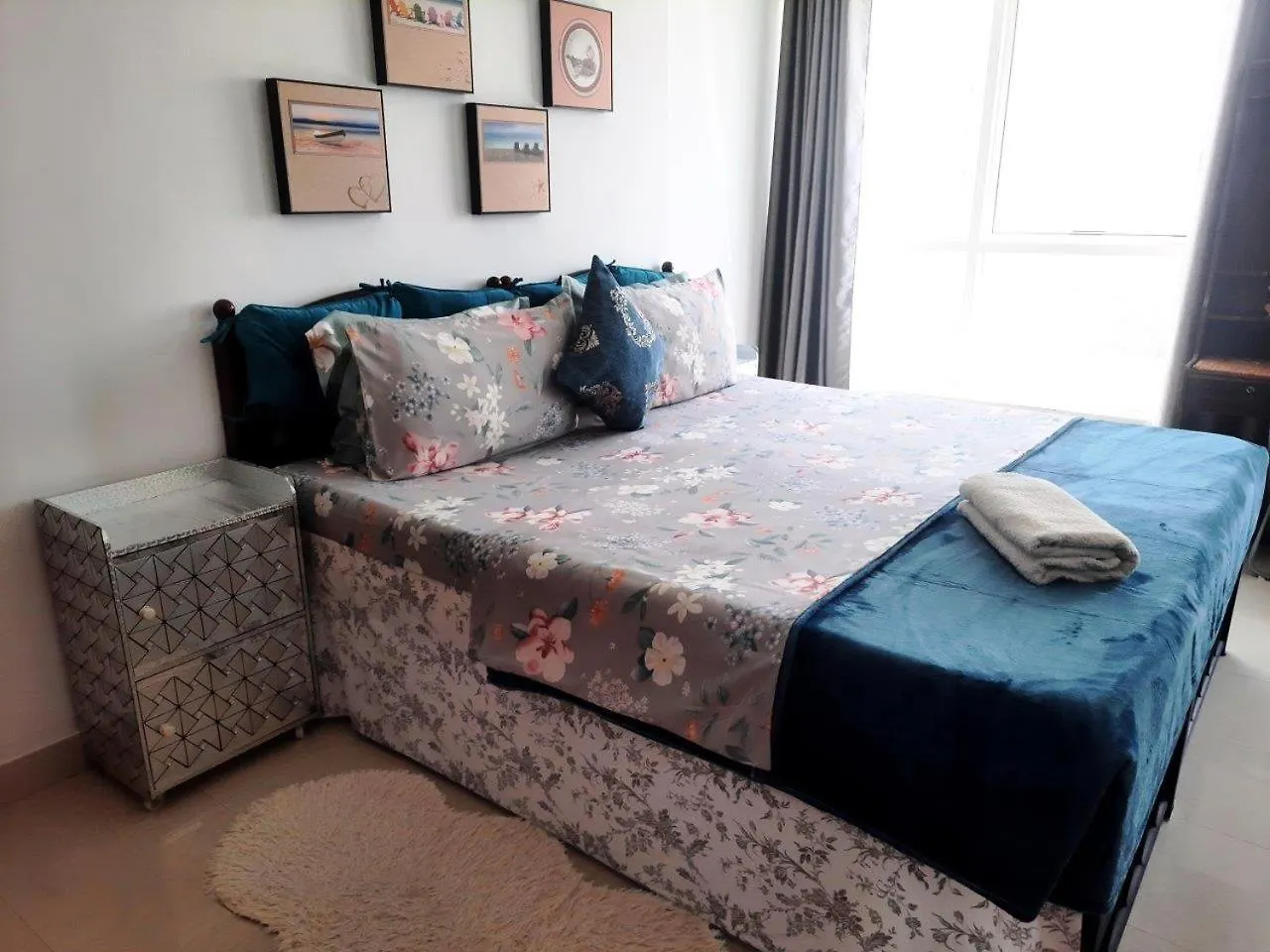 Double Room With Private Bathroom Sharjah Homestay